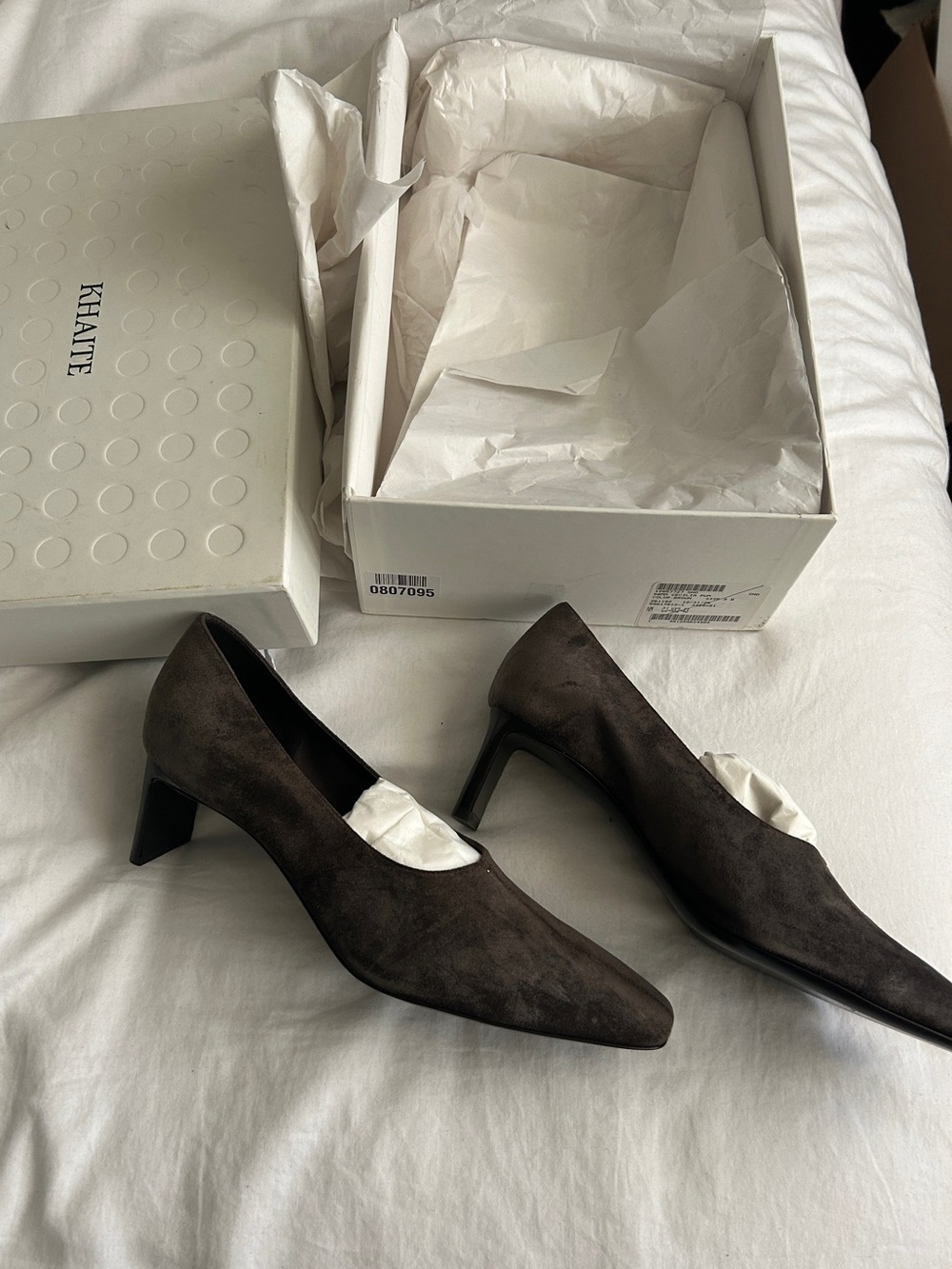 KHAITE Cecilia suede pumps in taupe brown 38 - Picture 3 of 3